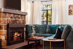 TV connectée, cheminée