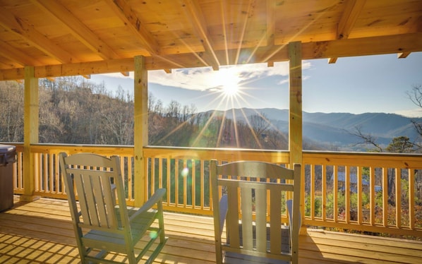 Property grounds - The Homestead & The Shed - 2 side-by-side cabins! (Gatlinburg)