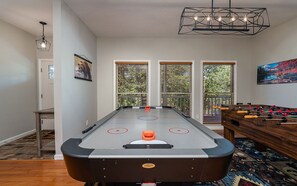 Spielezimmer