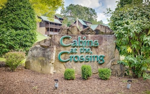 Exterior detail - Heavenly Escape - Game room and hot tub! (Sevierville)