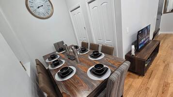 Comfort Apartment | In-room dining