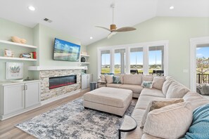 Smart TV, fireplace, ping pong, books