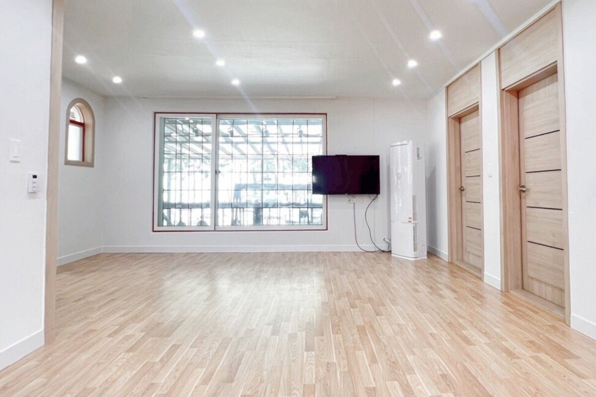 1 bedroom, WiFi (free)
