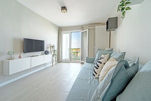 TV - WELCS ESTUDIO 157 EMP cerca del Mar (Empuriabrava)