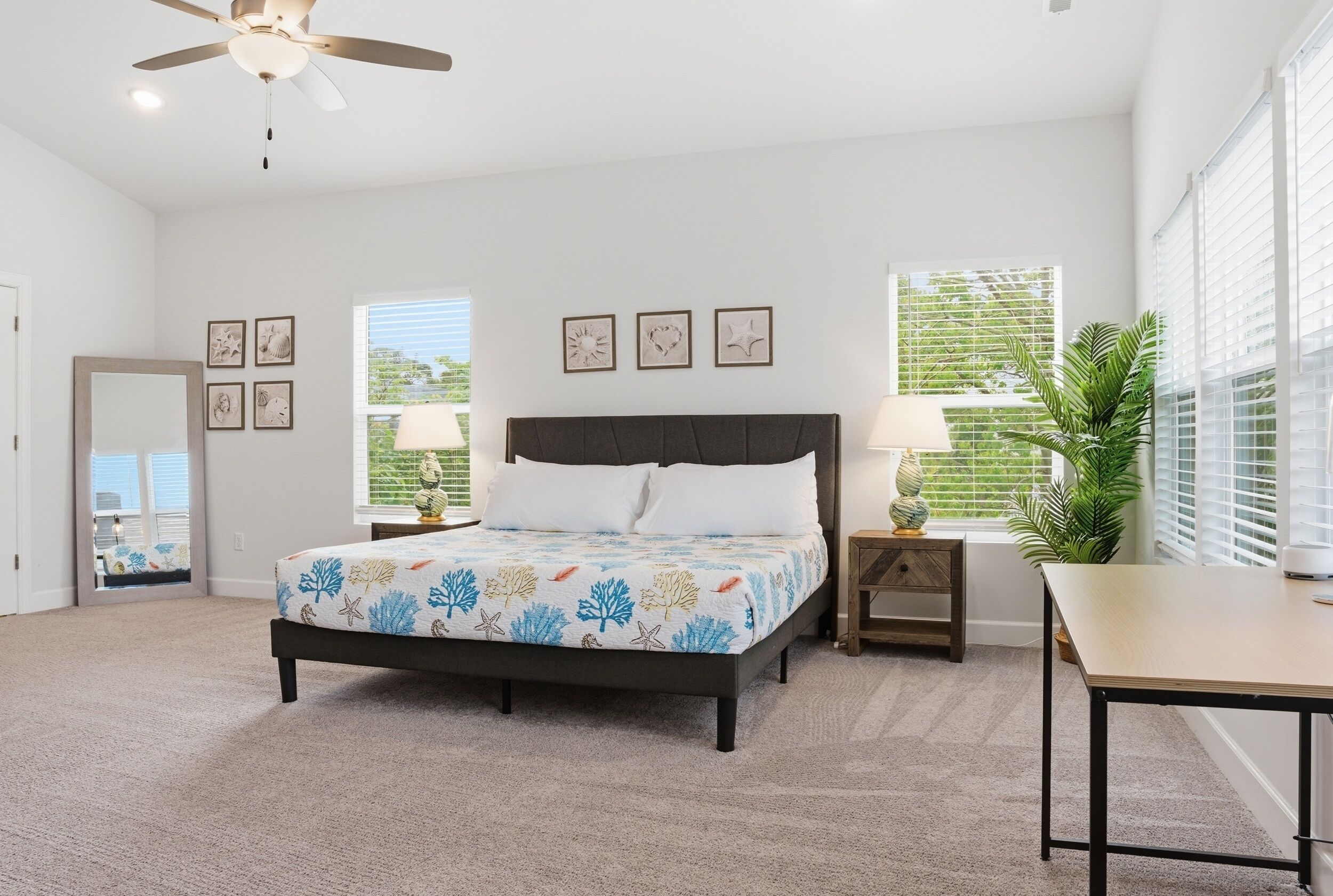 4 bedrooms, iron/ironing board, WiFi, bed sheets