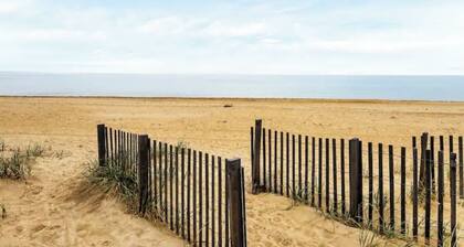 New Beach House Getaway –Perfect for You & Your Pets