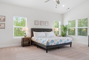 4 bedrooms, iron/ironing board, WiFi, bed sheets