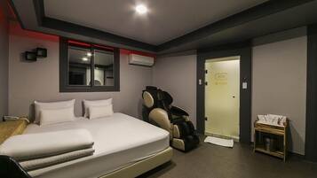 Premium Double Room | Living area
