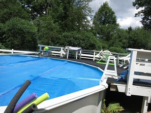 Pool - Comfortable, quiet 3 bedroom suburban home 15 minutes to downtown Milwaukee. (Brookfield)