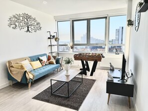 TV - Perfect Stay for Contractors & Families - Sleeps 7 (Bracknell)