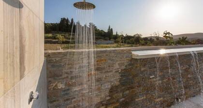 Luxury holiday home 4 bedroom villa in Paleokastro