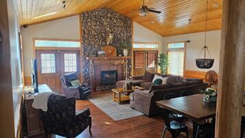 TV, fireplace, DVD player, books