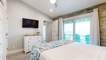 2 bedrooms, iron/ironing board, internet, bed sheets