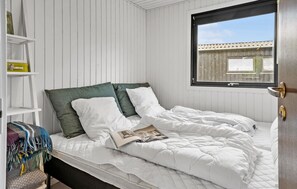 3 bedrooms, travel crib, free WiFi - 3 bedroom cozy home in Vinderup (Vinderup)