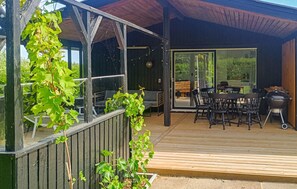 Outdoor dining - 3 bedroom cozy home in Vinderup (Vinderup)