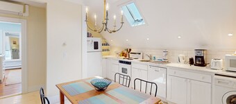 Charming apartment in the heart of town with quick WiFi