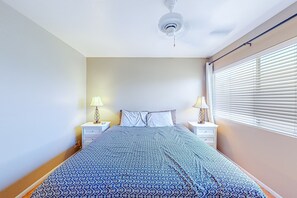 2 bedrooms, WiFi, bed sheets - Welcome to this luxurious condo in Scottsdale with mountain views (Scottsdale)