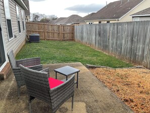 Terrace/patio - Modern home in Tuscaloosa 4.5mi from Bryant Denny with many amenities. (Tuscaloosa)