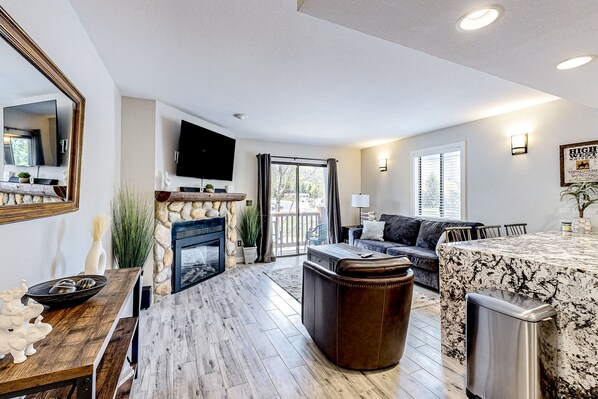 Télévision, cheminée