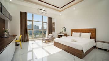 Villa City, cocina, vistas a la ciudad | Ropa de cama de alta calidad, colchones viscoelásticos, caja fuerte