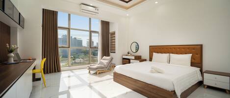 City Villa, Kitchen, City View