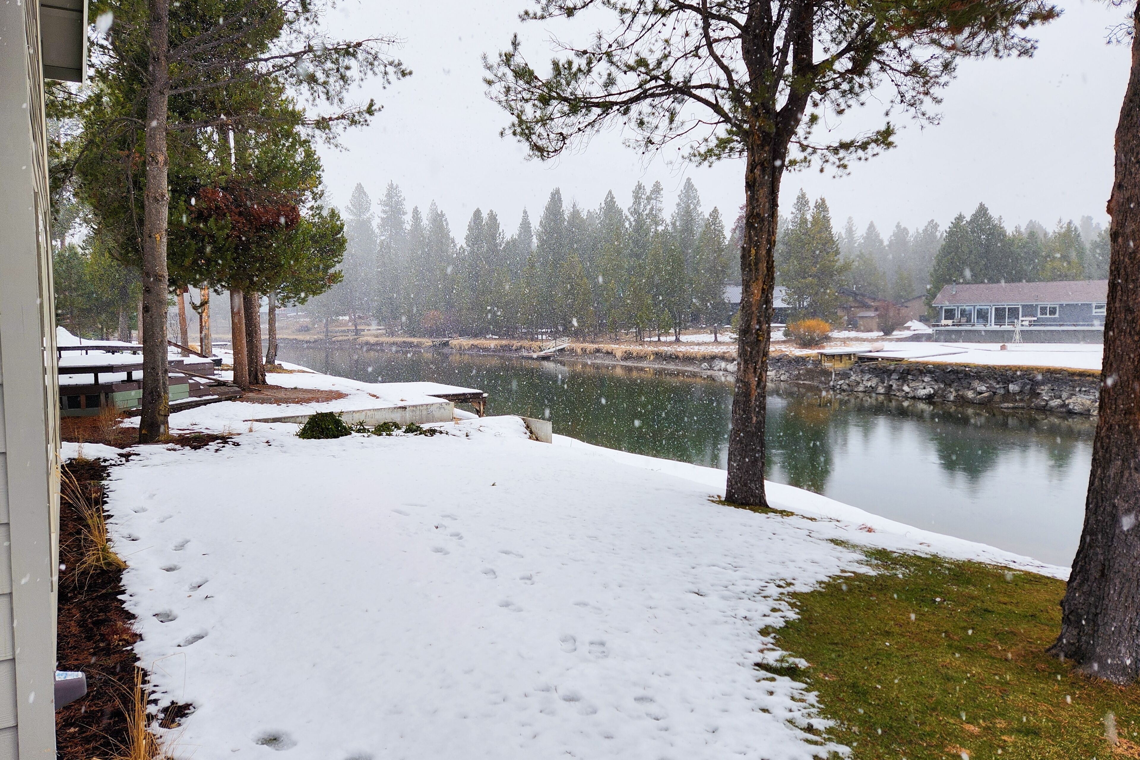 المنطقة المحيطة بالمنشأة