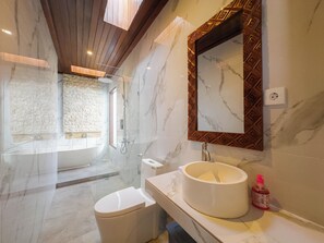Villa - 3 soveværelser - privat pool | Badeværelse | Bruser, håndklæder