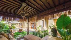 Unclassified image, 3 of 70, button - Puri Uma Dewi Ubud (Ubud)