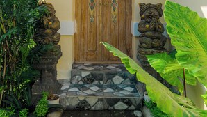 Unclassified image, 4 of 70, button - Puri Uma Dewi Ubud (Ubud)
