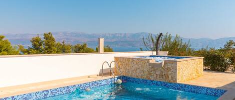 Villa (Four bedroom Villa with Swimming pool) | Piscine