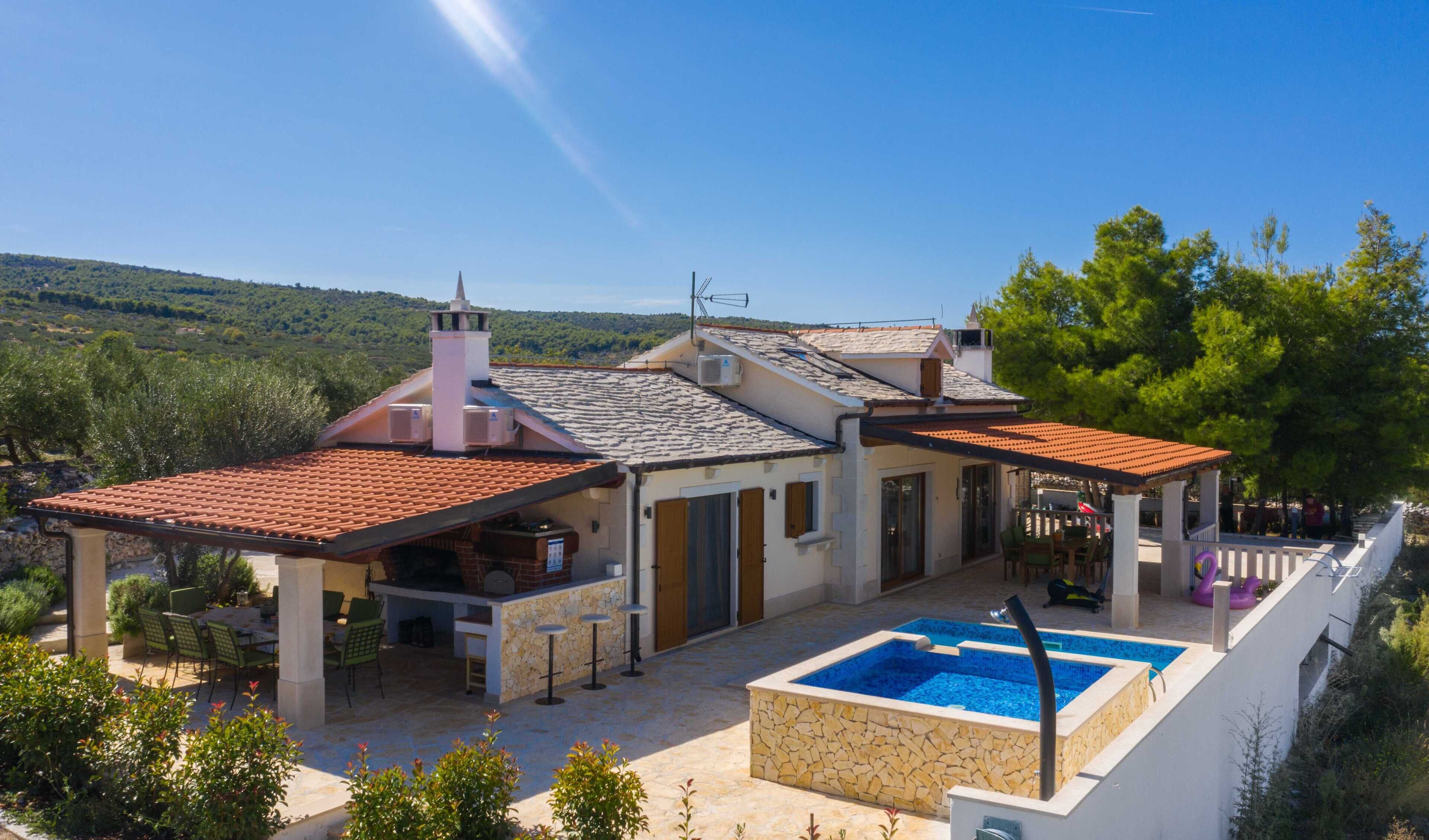 Villa (Four bedroom Villa with Swimming pool) | Exterior