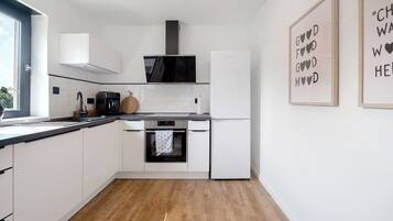 Frigorífic, forn, placa de cuina i rentaplats