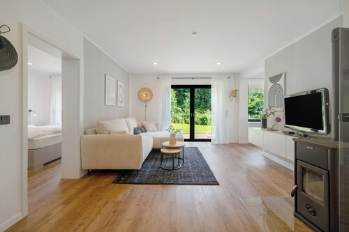 Ferienwohnung Im Westerwald" mit privater Terrasse, Gemeinschaftsgarten und WLAN