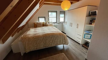 3 dormitorios, tabla de planchar con plancha, wifi gratis y ropa de cama