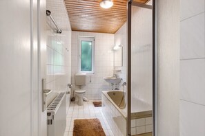 Shower - Apartment Roth 1 with WiFi (Willingen (Upland))