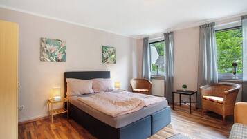 4 Schlafzimmer, kostenloses WLAN, Bettwäsche