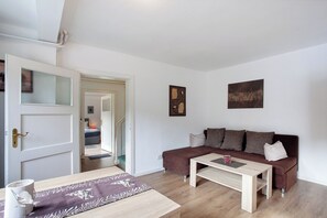 TV, stereo - Holiday Home 'Gästehaus Roth' with Balcony (Willingen (Upland))