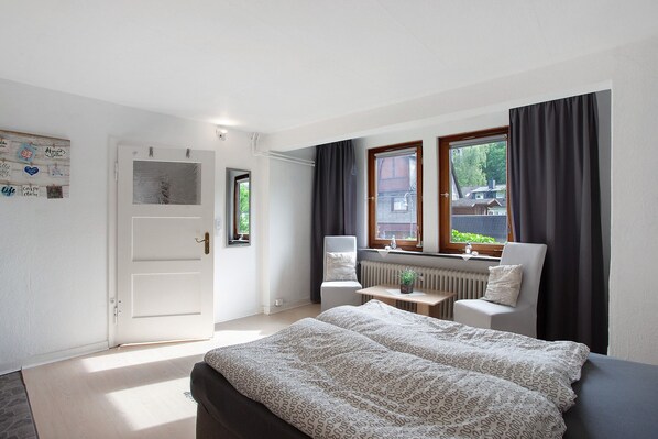 5 عدّة غرف نوم وملاءات أسرّة