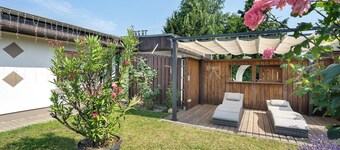 Holiday Home 'Ferienhaus' with Private Terrace, Shared Garden and Wi-Fi