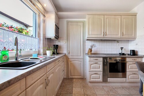 Ferienwohnung 'Erdgeschosswohnung' mit privater Terrasse, privatem Garten und WLAN