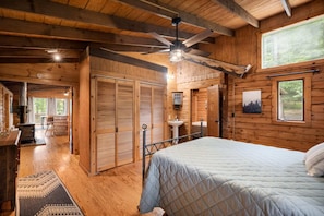 5 chambres, fer et planche à repasser, Wi-Fi, draps fournis