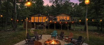 Hot Tub, Firepit, Grill, Wifi near Golf & Hiking
