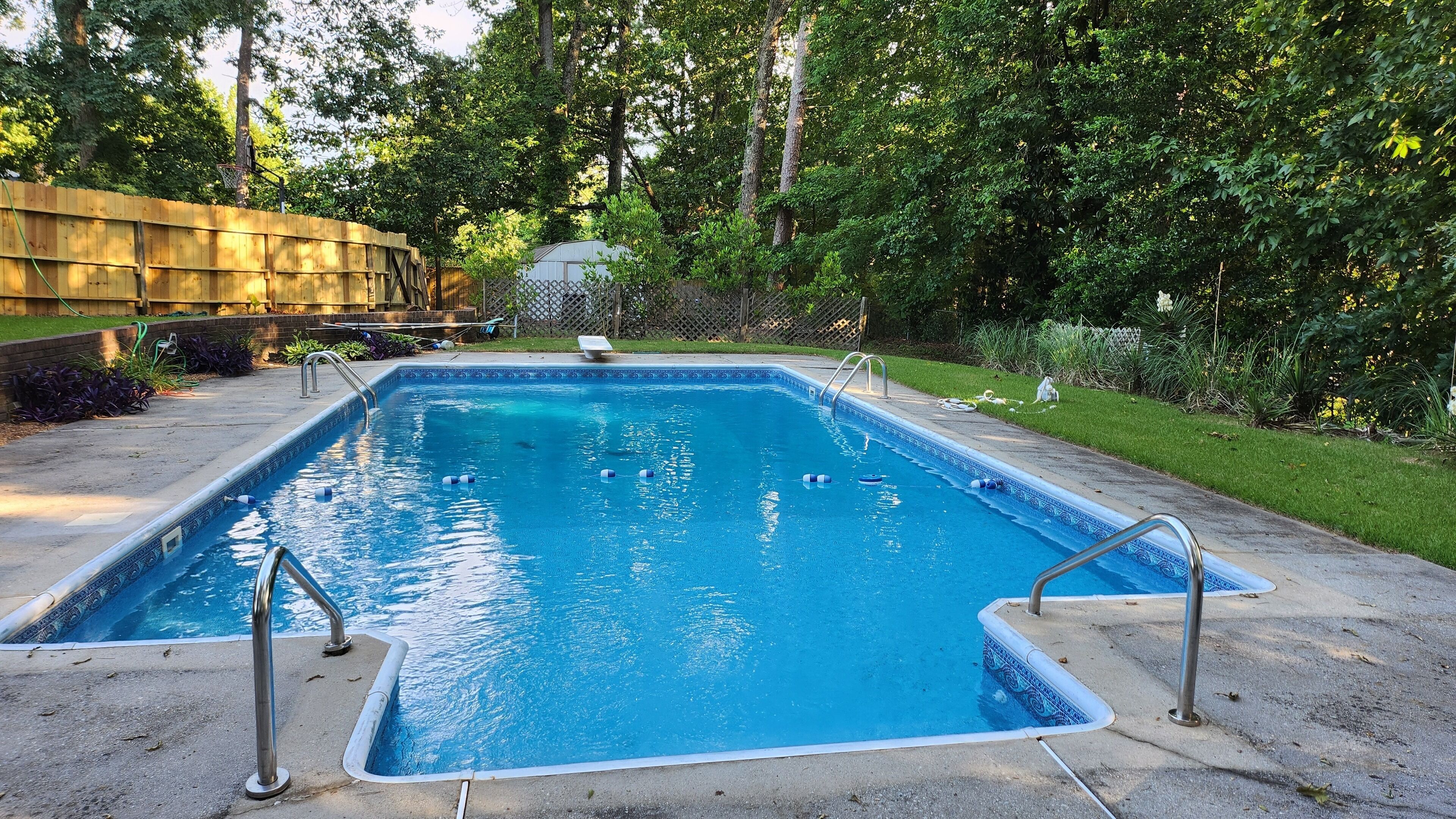Private Urban Oasis: Basement Apartment Near Airport!