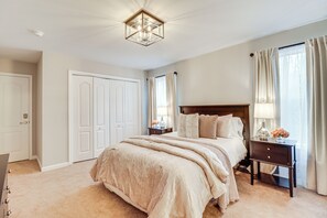 4 habitaciones, tabla de planchar con plancha, internet y ropa de cama 