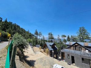 1 bedroom, free WiFi - BlackPearl Cottages - Kufri (Shimla)