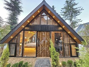 Basic Cottage | 1 bedroom, free WiFi - BlackPearl Cottages - Kufri (Shimla)