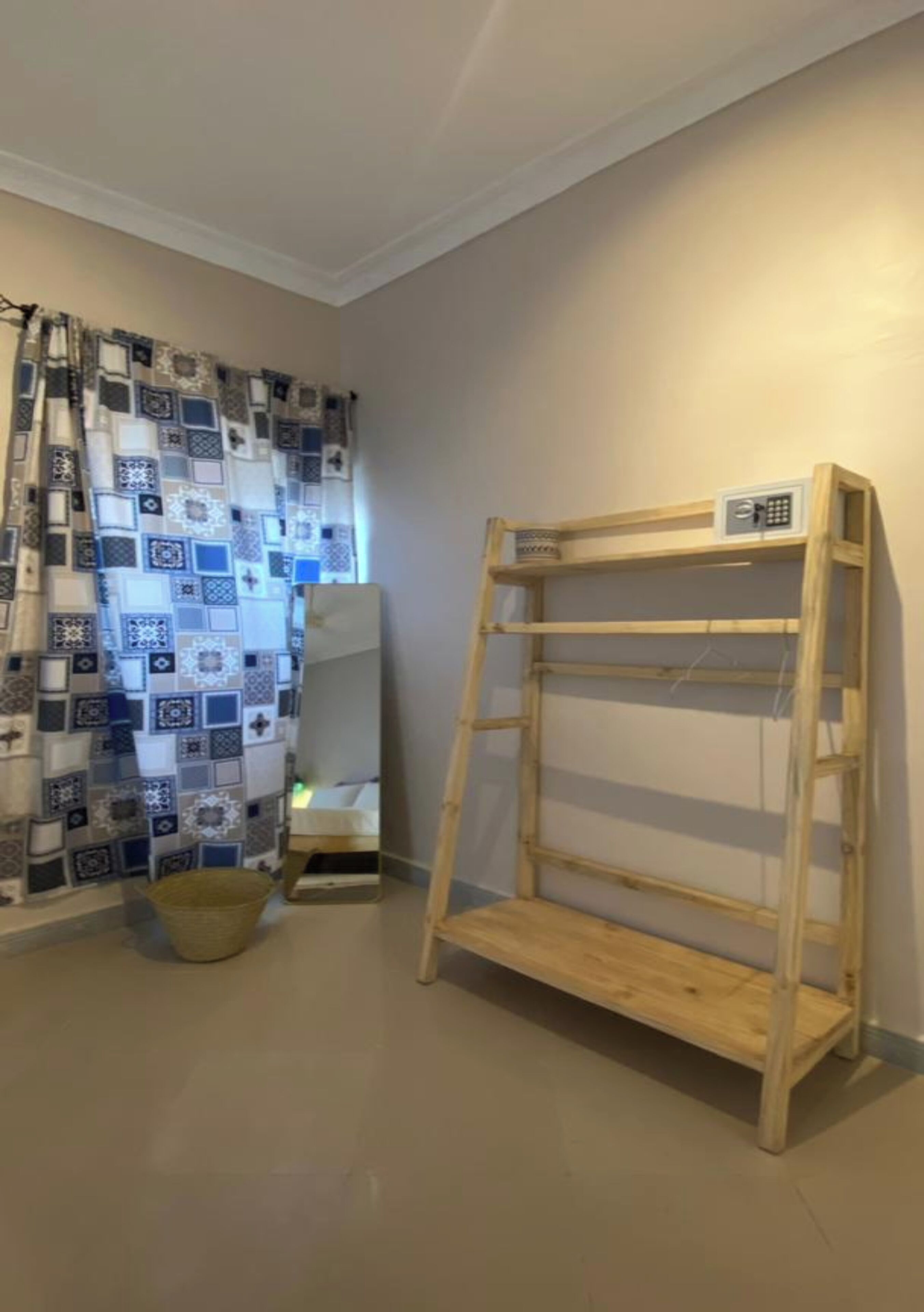 Deluxe-Doppelzimmer | Zimmersafe, individuell dekoriert, individuell eingerichtet