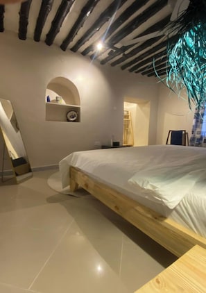 In-room safe, individually decorated, individually furnished, desk - Hanaia House (Zanzibar Town)