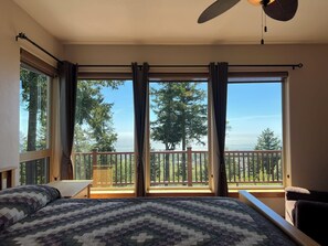 2 habitaciones, escritorio, tabla de planchar con plancha y wifi 