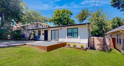 Charming house with Internet in Central Austin near local attractions